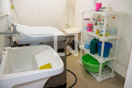 Casa à venda com 1200m², 6 quartos e 7 vagas Casa à venda com 1200m², 6 quartos e 7 vagasÁrea de Serviço