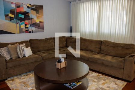 Sala de casa à venda com 6 quartos, 1200m² em Piratininga, Niterói