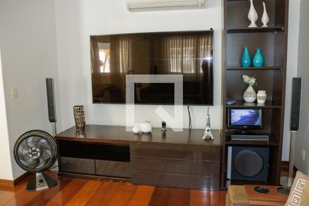 Sala de casa à venda com 6 quartos, 1200m² em Piratininga, Niterói