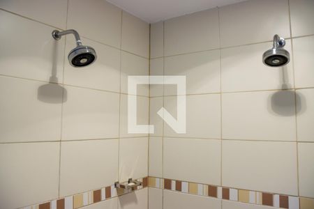 Casa à venda com 1200m², 6 quartos e 7 vagas Casa à venda com 1200m², 6 quartos e 7 vagasBanheiro da Suíte 1