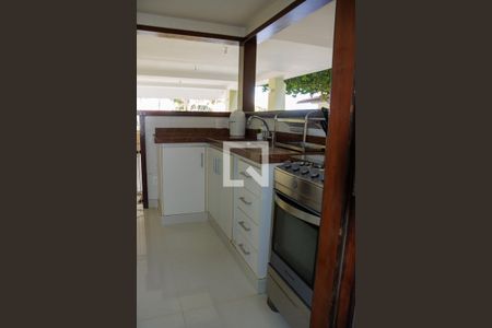 Casa à venda com 1200m², 6 quartos e 7 vagas Casa à venda com 1200m², 6 quartos e 7 vagasCozinha 2