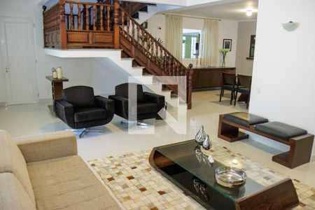 Sala de casa à venda com 6 quartos, 1200m² em Piratininga, Niterói