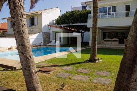 Casa à venda com 1200m², 6 quartos e 7 vagas Casa à venda com 1200m², 6 quartos e 7 vagasÁrea externa