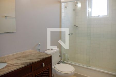 Casa à venda com 1200m², 6 quartos e 7 vagas Casa à venda com 1200m², 6 quartos e 7 vagasBanheiro da Suíte 3