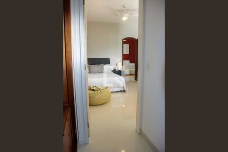 Casa à venda com 1200m², 6 quartos e 7 vagas Casa à venda com 1200m², 6 quartos e 7 vagasCloset da suíte 4