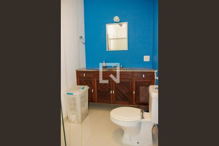 Casa à venda com 1200m², 6 quartos e 7 vagas Casa à venda com 1200m², 6 quartos e 7 vagasBanheiro da Suíte 2