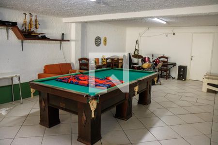 Casa à venda com 1200m², 6 quartos e 7 vagas Casa à venda com 1200m², 6 quartos e 7 vagasSalão de jogos