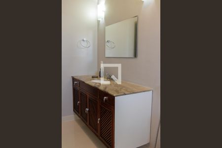 Casa à venda com 1200m², 6 quartos e 7 vagas Casa à venda com 1200m², 6 quartos e 7 vagasBanheiro da Suíte 3