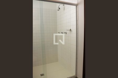 Casa à venda com 1200m², 6 quartos e 7 vagas Casa à venda com 1200m², 6 quartos e 7 vagasBanheiro da Suíte 2