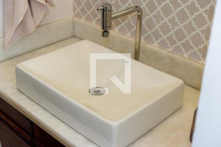 Casa à venda com 1200m², 6 quartos e 7 vagas Casa à venda com 1200m², 6 quartos e 7 vagasBanheiro 1