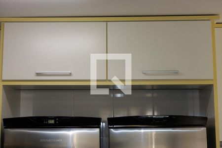 Casa à venda com 1200m², 6 quartos e 7 vagas Casa à venda com 1200m², 6 quartos e 7 vagasCozinha 1