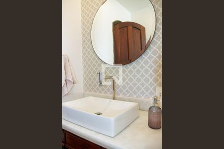 Casa à venda com 1200m², 6 quartos e 7 vagas Casa à venda com 1200m², 6 quartos e 7 vagasBanheiro 1