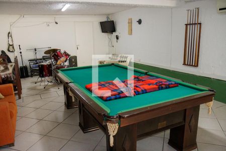 Casa à venda com 1200m², 6 quartos e 7 vagas Casa à venda com 1200m², 6 quartos e 7 vagasSalão de jogos