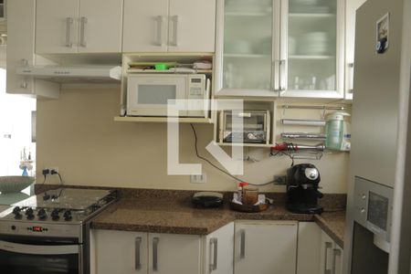 Apartamento para alugar com 110m², 2 quartos e 2 vagasCozinha