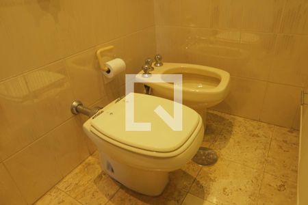 Apartamento para alugar com 110m², 2 quartos e 2 vagasBanheiro da Suíte