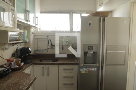 Apartamento para alugar com 110m², 2 quartos e 2 vagasCozinha