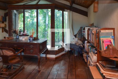 Casa de condomínio à venda com 318m², 4 quartos e sem vagaMezanino