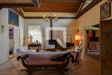 Sala de casa de condomínio à venda com 4 quartos, 318m² em Recreio dos Bandeirantes, Rio de Janeiro