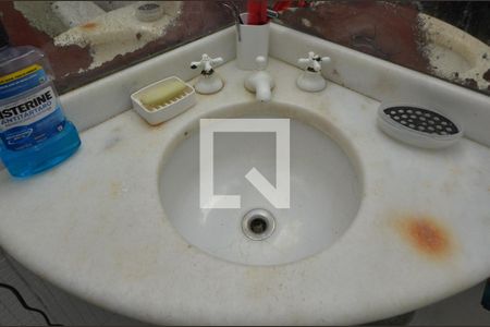 Casa de condomínio à venda com 318m², 4 quartos e sem vagaBanheiro da Suite 1