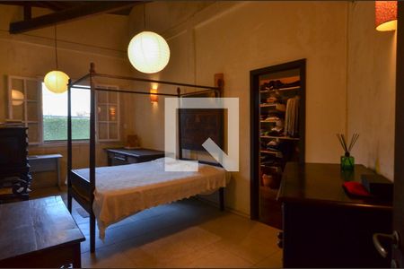 Casa de condomínio à venda com 318m², 4 quartos e sem vagaSuite 2