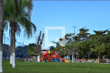 Casa de condomínio à venda com 318m², 4 quartos e sem vagaÁrea comum