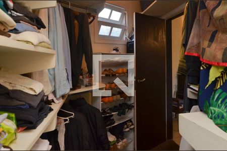 Casa de condomínio à venda com 318m², 4 quartos e sem vagaCloset da suite 2