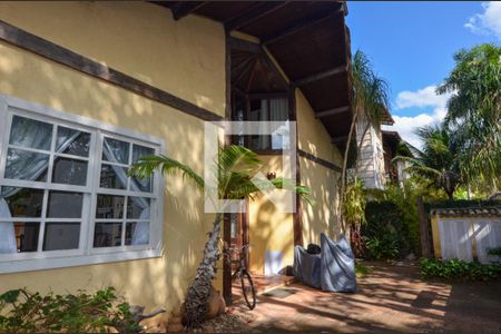 Casa de condomínio à venda com 318m², 4 quartos e sem vagaFachada