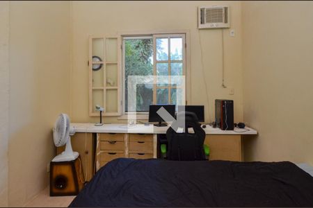 Casa de condomínio à venda com 318m², 4 quartos e sem vagaSuite 1