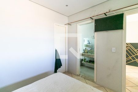 Casa à venda com 220m², 3 quartos e 2 vagasSuíte