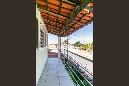 Casa à venda com 220m², 3 quartos e 2 vagasVaranda