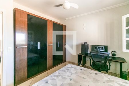 Casa à venda com 220m², 3 quartos e 2 vagasQuarto 2