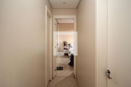 Corredor de apartamento para alugar com 2 quartos, 45m² em Vila Independência, São Paulo
