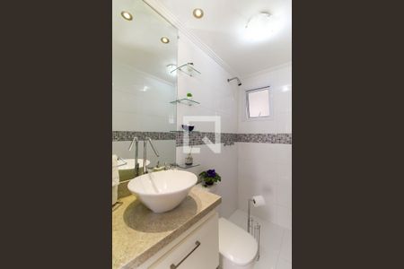 Apartamento à venda com 64m², 2 quartos e 1 vaga Apartamento à venda com 64m², 2 quartos e 1 vagaBanheiro Social