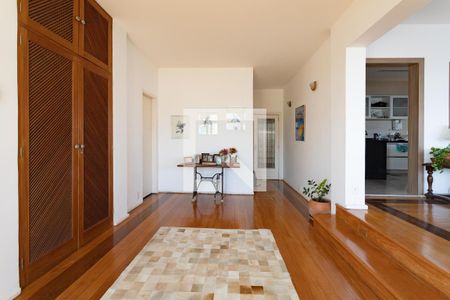 Sala de apartamento para alugar com 2 quartos, 160m² em Urca, Rio de Janeiro