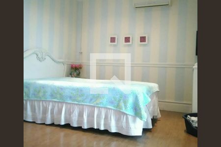 Apartamento à venda com 421m², 4 quartos e 6 vagas Apartamento à venda com 421m², 4 quartos e 6 vagasSuíte 3