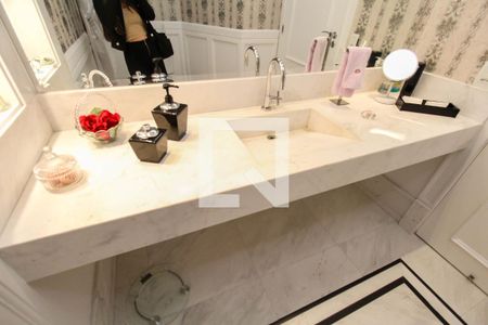 Apartamento à venda com 421m², 4 quartos e 6 vagas Apartamento à venda com 421m², 4 quartos e 6 vagasLavabo