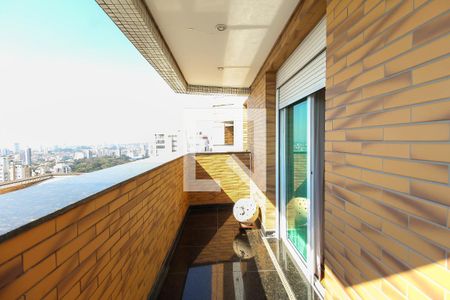 Apartamento à venda com 421m², 4 quartos e 6 vagas Apartamento à venda com 421m², 4 quartos e 6 vagasVaranda da Suíte 2