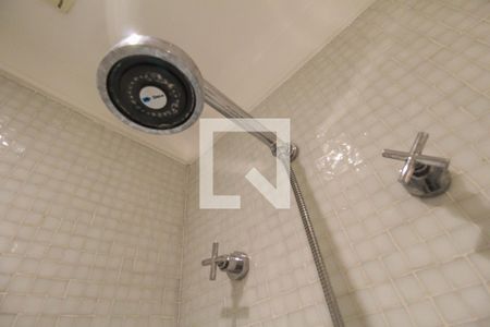 Apartamento à venda com 421m², 4 quartos e 6 vagas Apartamento à venda com 421m², 4 quartos e 6 vagasBanheiro da Suíte 1