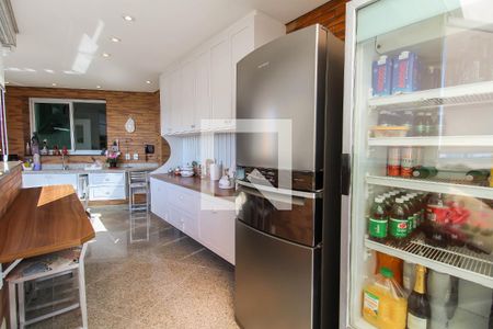 Apartamento à venda com 421m², 4 quartos e 6 vagas Apartamento à venda com 421m², 4 quartos e 6 vagasVaranda gourmet