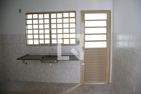 Casa para alugar com 60m², 2 quartos e 1 vagaCozinha