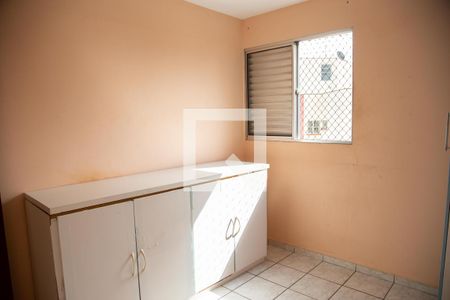 Quarto 2 de apartamento para alugar com 2 quartos, 55m² em Bandei12ras, Osasco