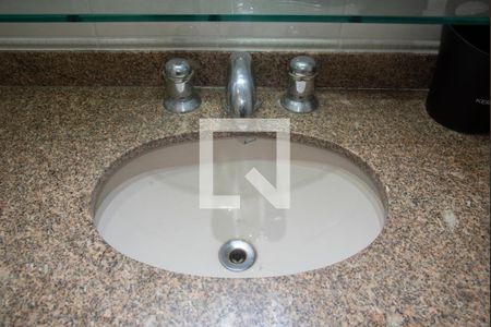 Apartamento à venda com 109m², 4 quartos e 3 vagasBanheiro da Suíte 1