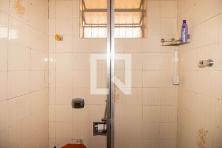 Banheiro de apartamento à venda com 1 quarto, 39m² em Navegantes, Porto Alegre