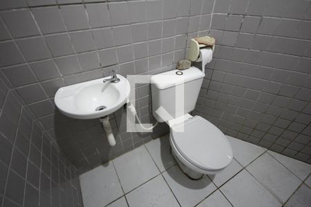 Casa para alugar com 50m², 2 quartos e sem vagaBanheiro