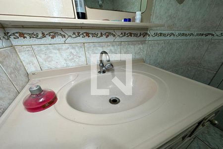 Casa à venda com 60m², 2 quartos e 2 vagasBanheiro