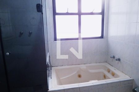 Banheiro de apartamento para alugar com 1 quarto, 35m² em Centro, São Vicente