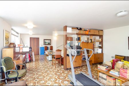 Casa à venda com 320m², 4 quartos e 3 vagasSalão de Festas