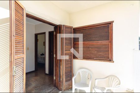 Casa à venda com 320m², 4 quartos e 3 vagasSacada