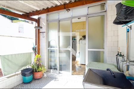 Casa à venda com 320m², 4 quartos e 3 vagasLavanderia