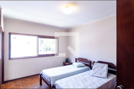 Casa à venda com 320m², 4 quartos e 3 vagasSuíte 1